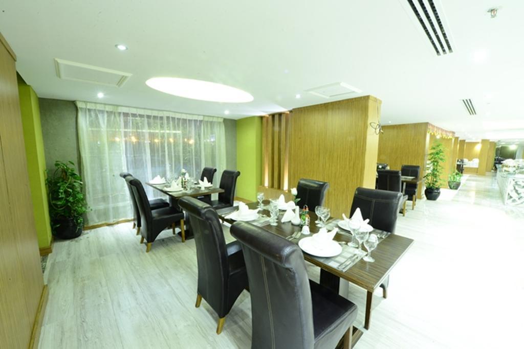 Obaer Hotel Riyadh Exterior photo